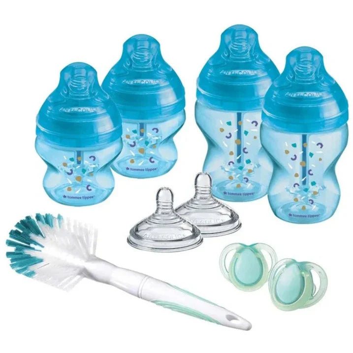 Tommee Tippee Advanced Anti-Colic Newborn Baby Bottle Starter Kit, Slow-Flow Breast-Like Teats and Unique Anti-Colic Venting System, Mixed Sizes, Blue